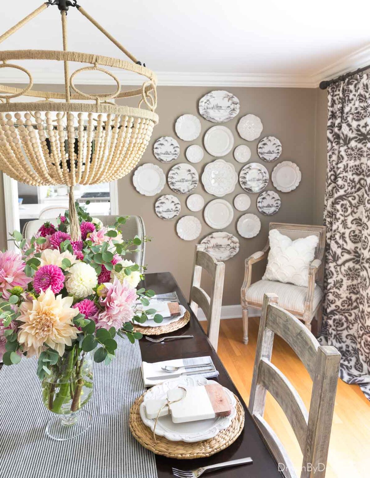 10 Dining Room Wall Decor Ideas for Creating a Stylish Space! - Driven ...