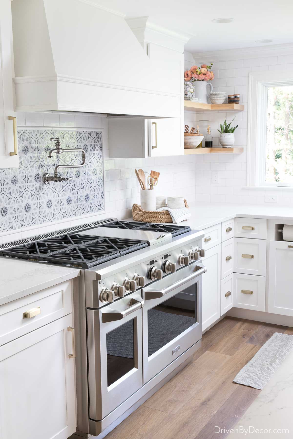 A 48" stainless range as part of my kitchen layout plans