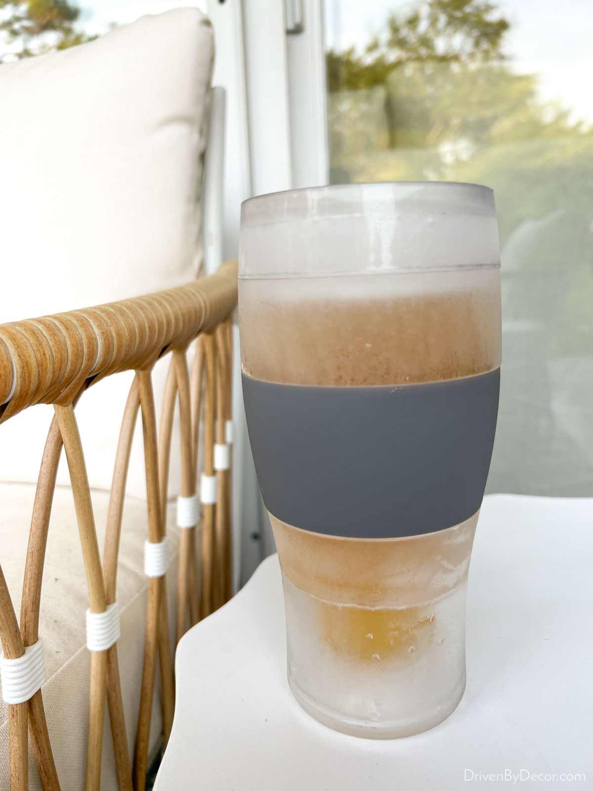 40 Quick-Ship Father’s Day Gift Ideas! Gel lined beer glass that keeps your beer cold - great Father's Day gift!