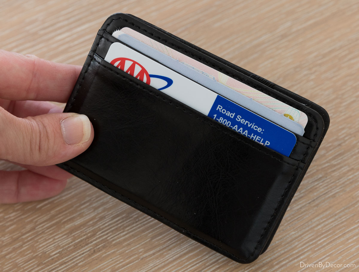 The magic wallet that's thin and has pockets to hold cards