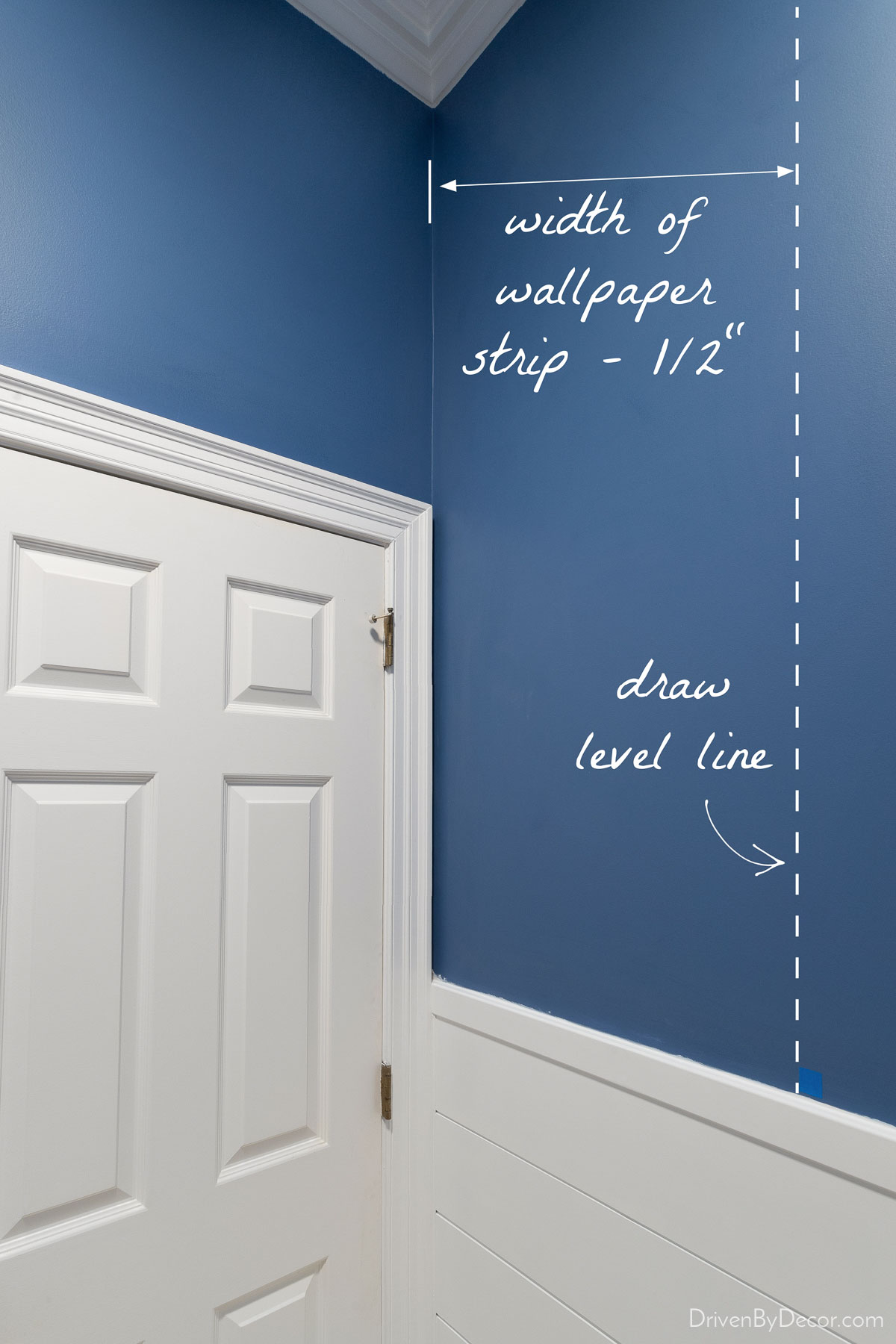 Draw a level line before installation of your first wallpaper strip