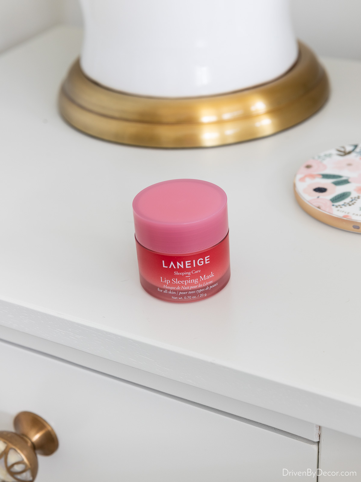 Lip sleeping mask to rejuvenate lips overnight