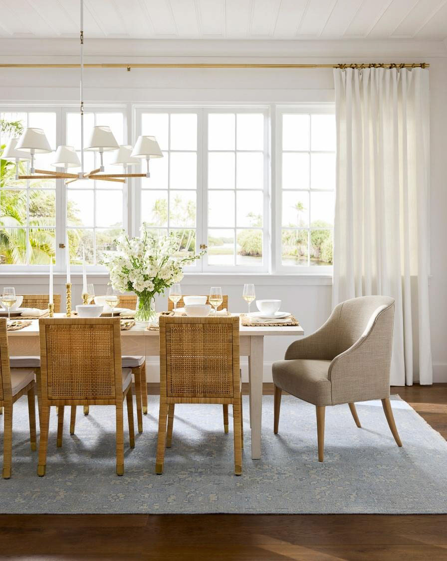 Dining chair arrangement with different end chairs from side chairs