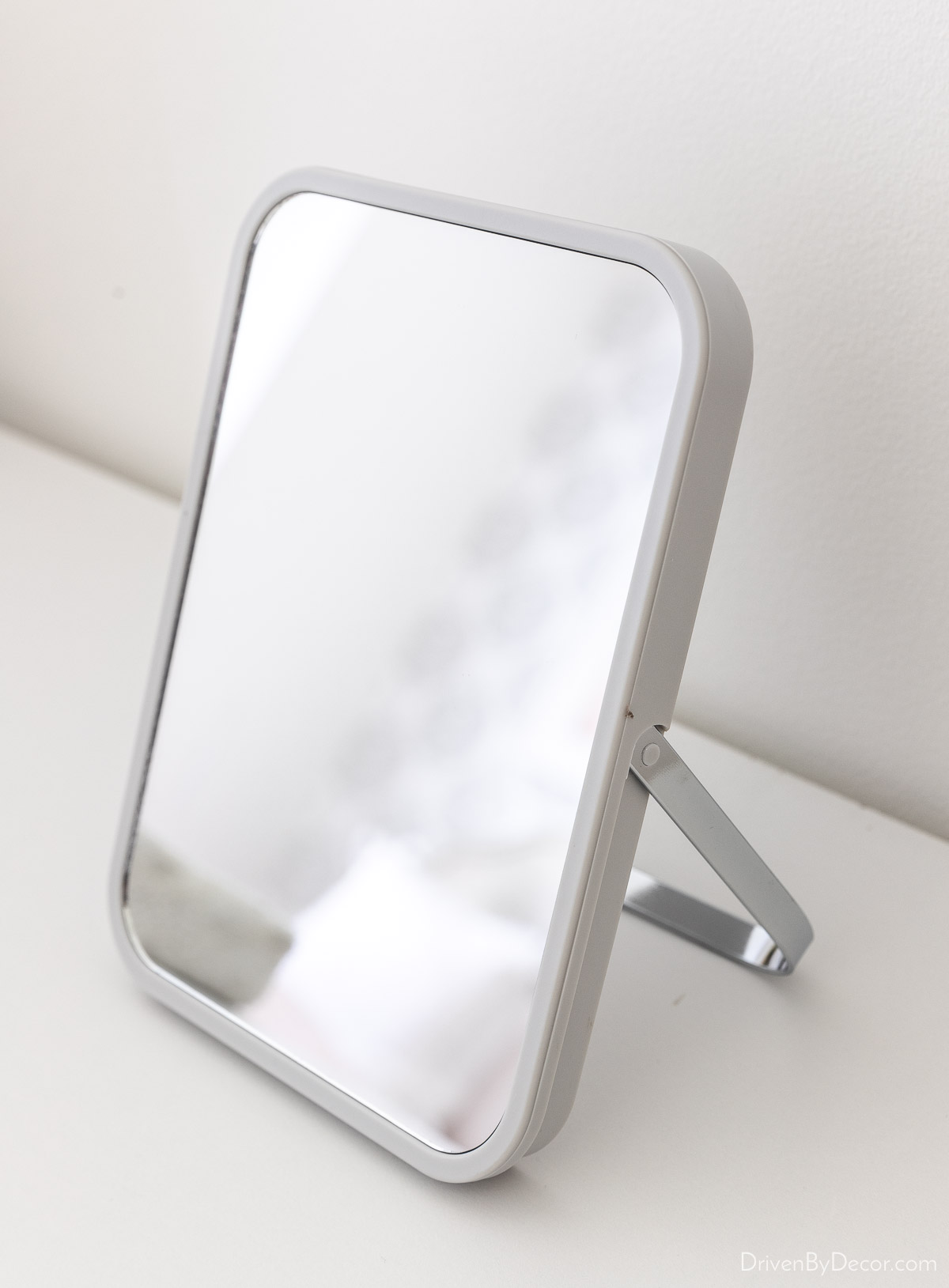 Vanity mirror to put on your college packing list!