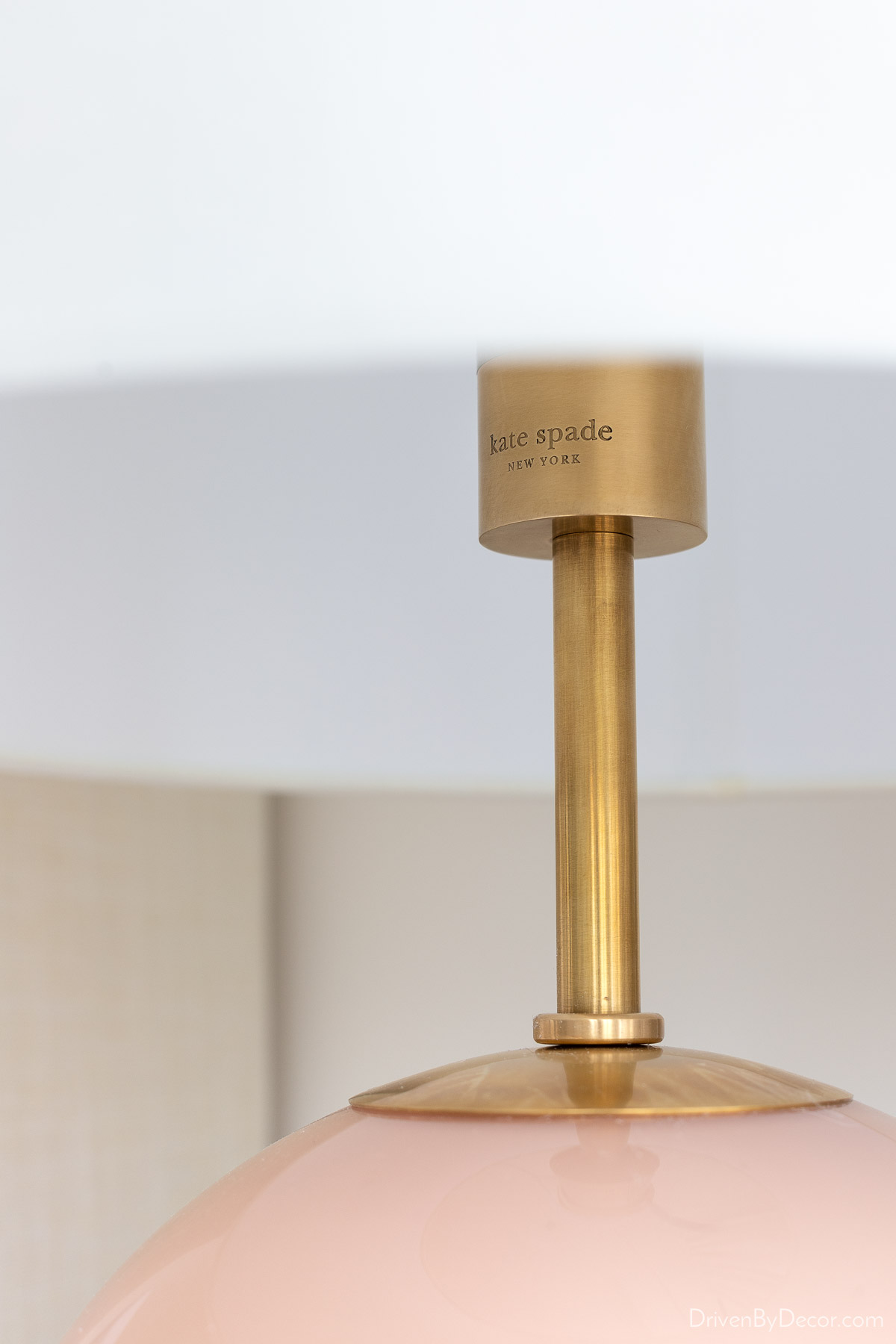 Bedroom lamp with no turn switch knob