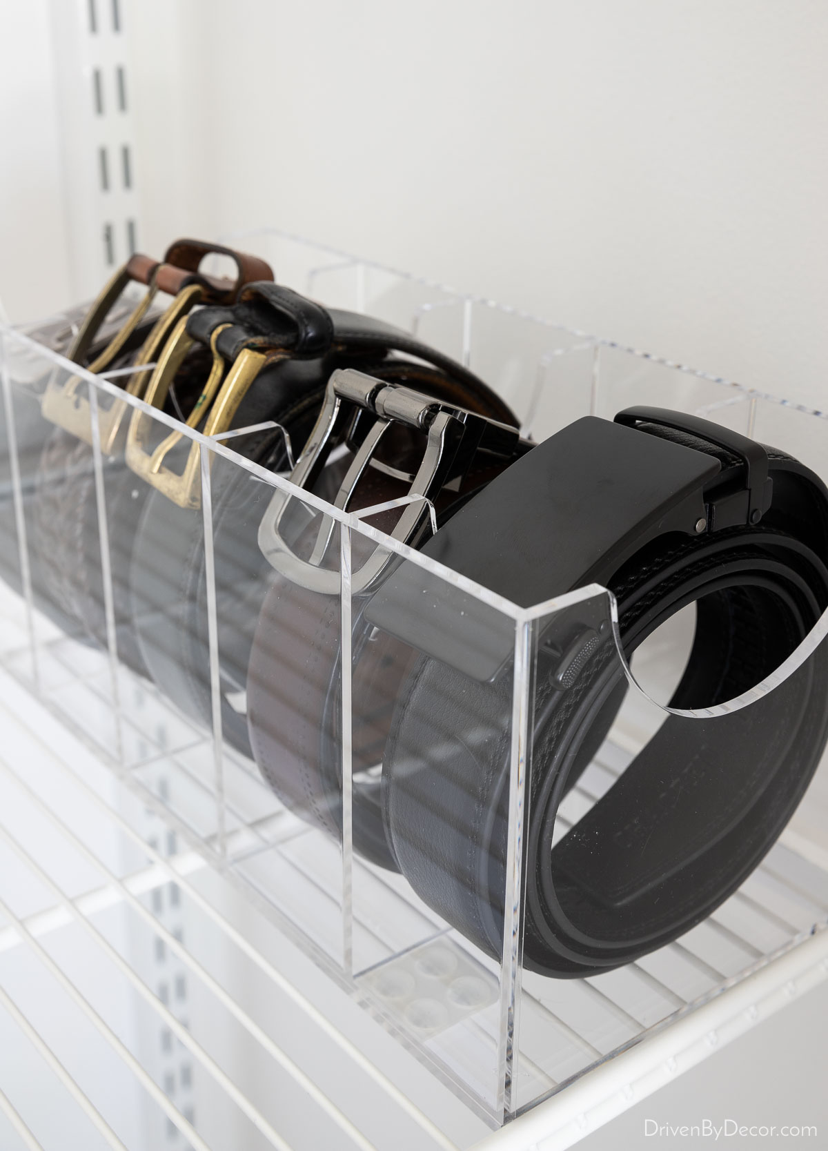 Acrylic belt organizer for closet