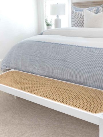 Coastal bedroom decor