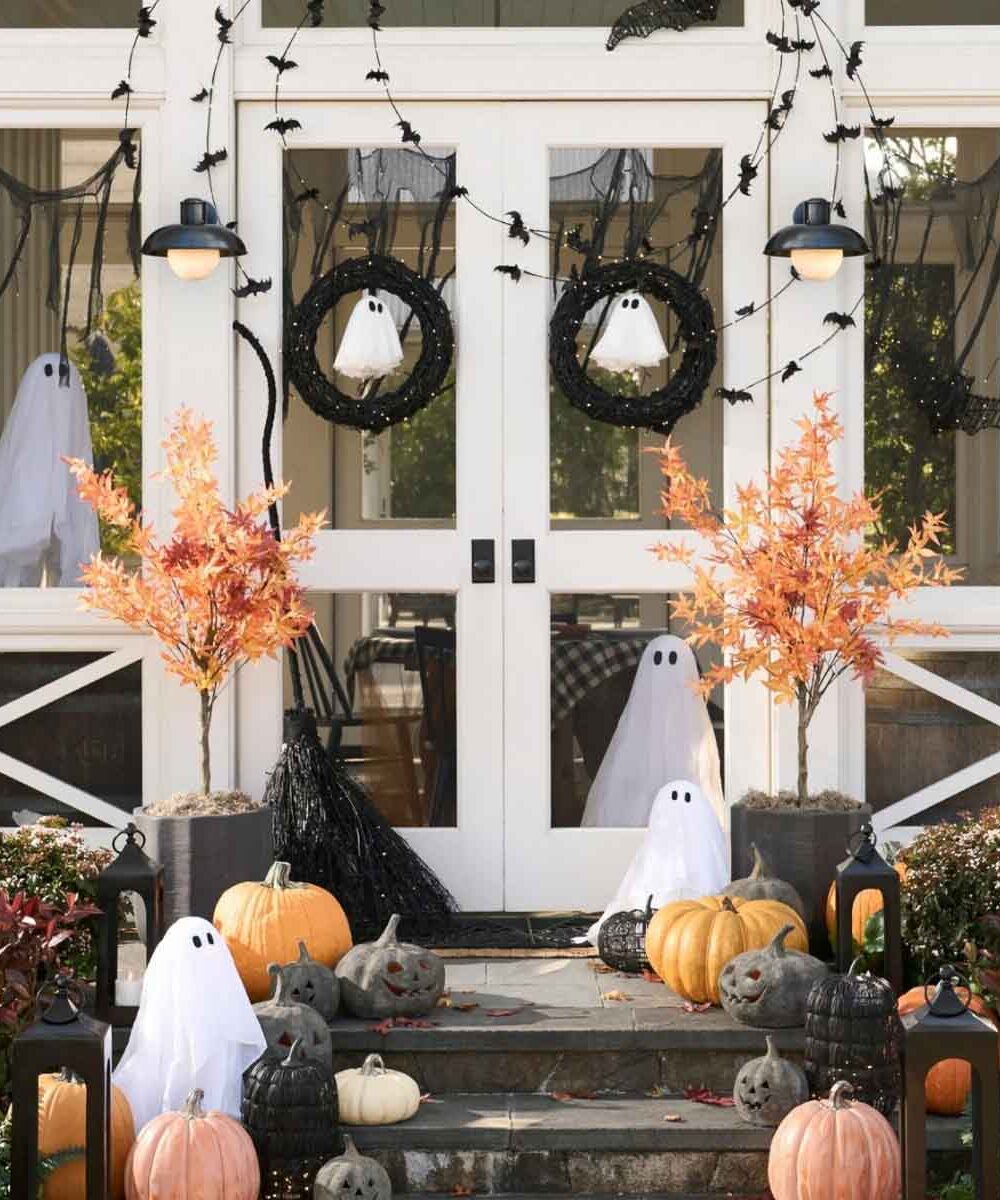 Halloween front porch decor