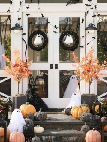 Halloween front porch decor