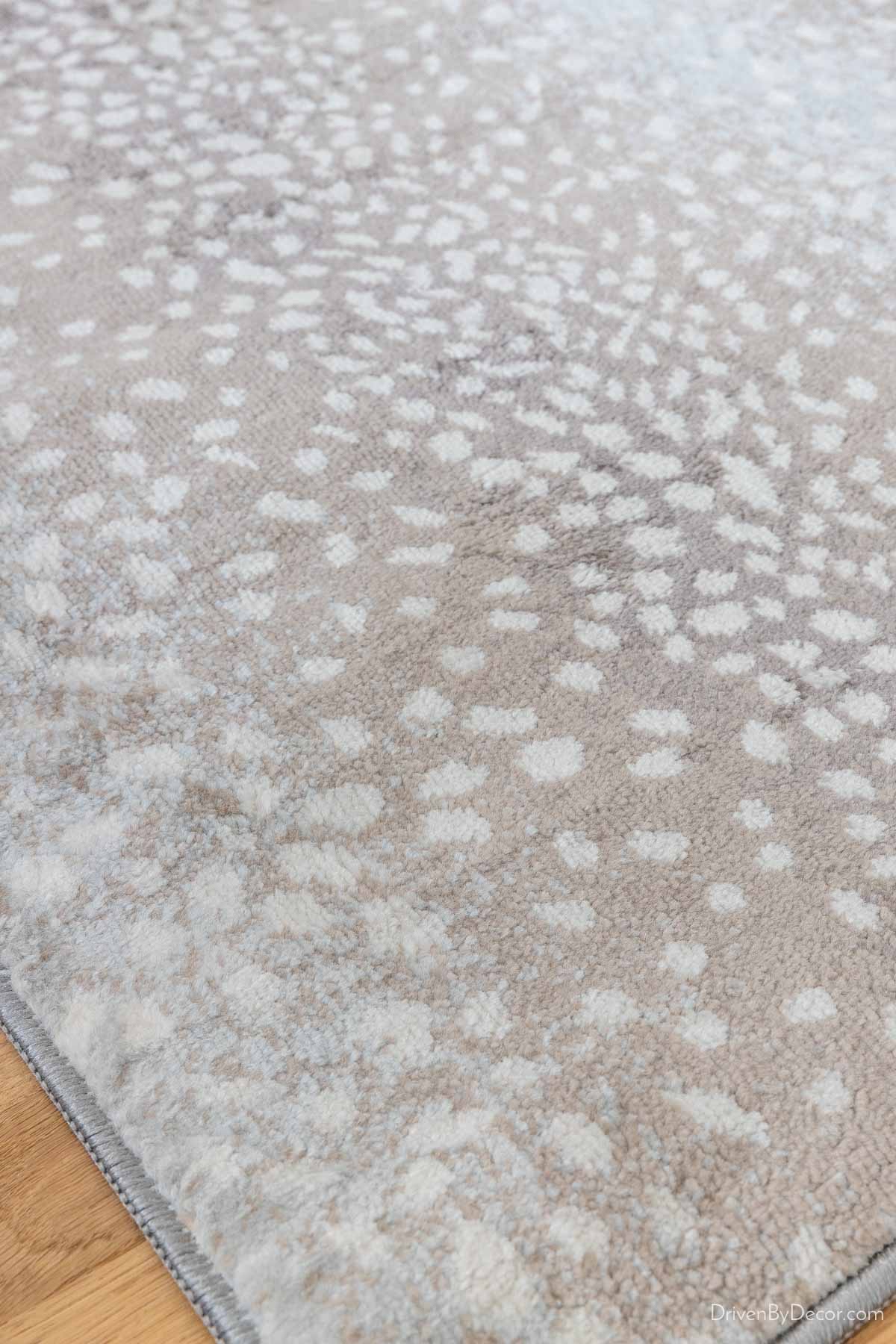Neutral antelope pattern rug for living room