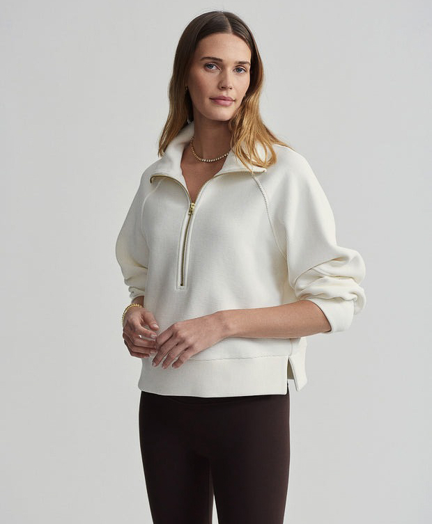 Ribbed sweatshirt with gold zipper and large collar