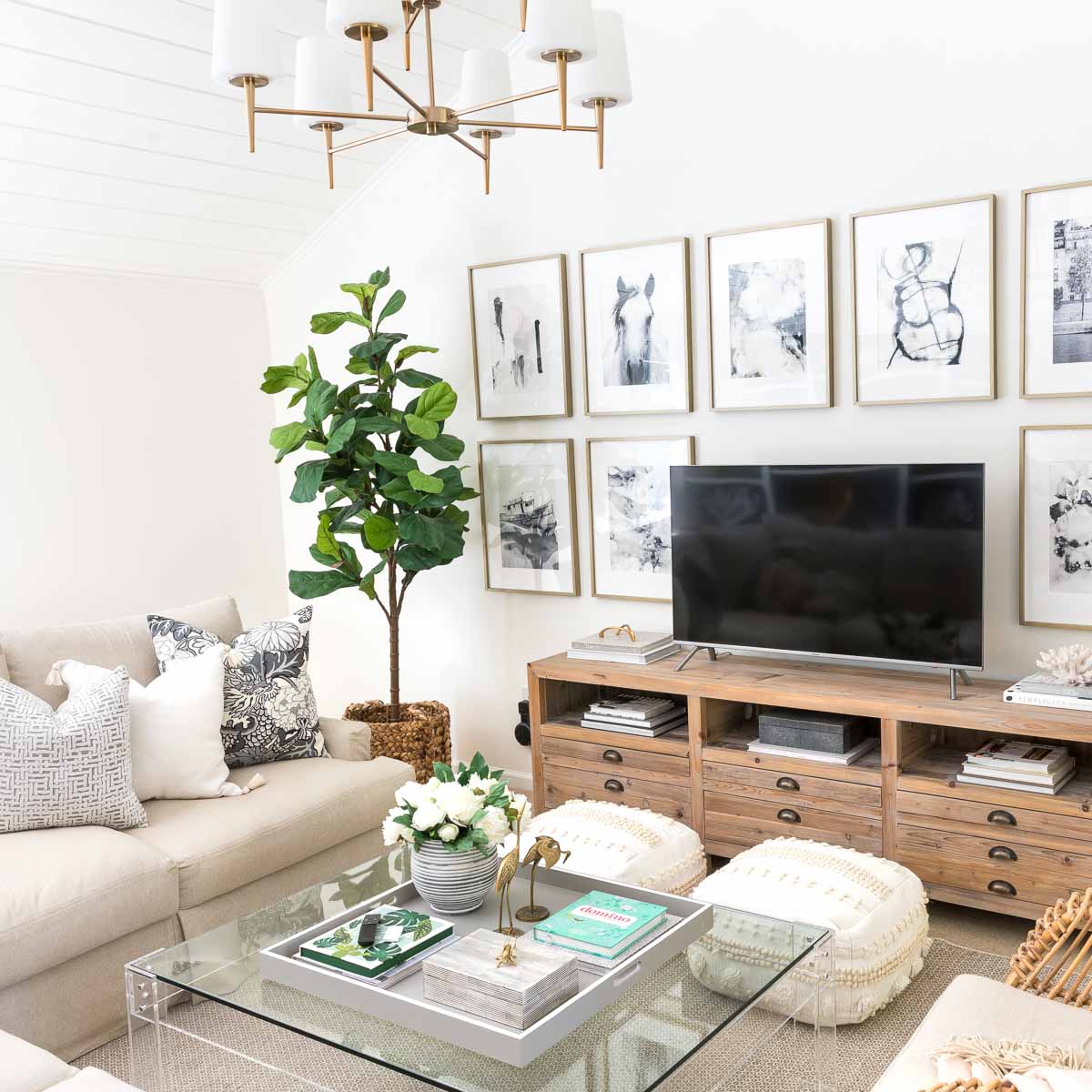 10 Go-To Living Room Corner Ideas! - Driven by Decor