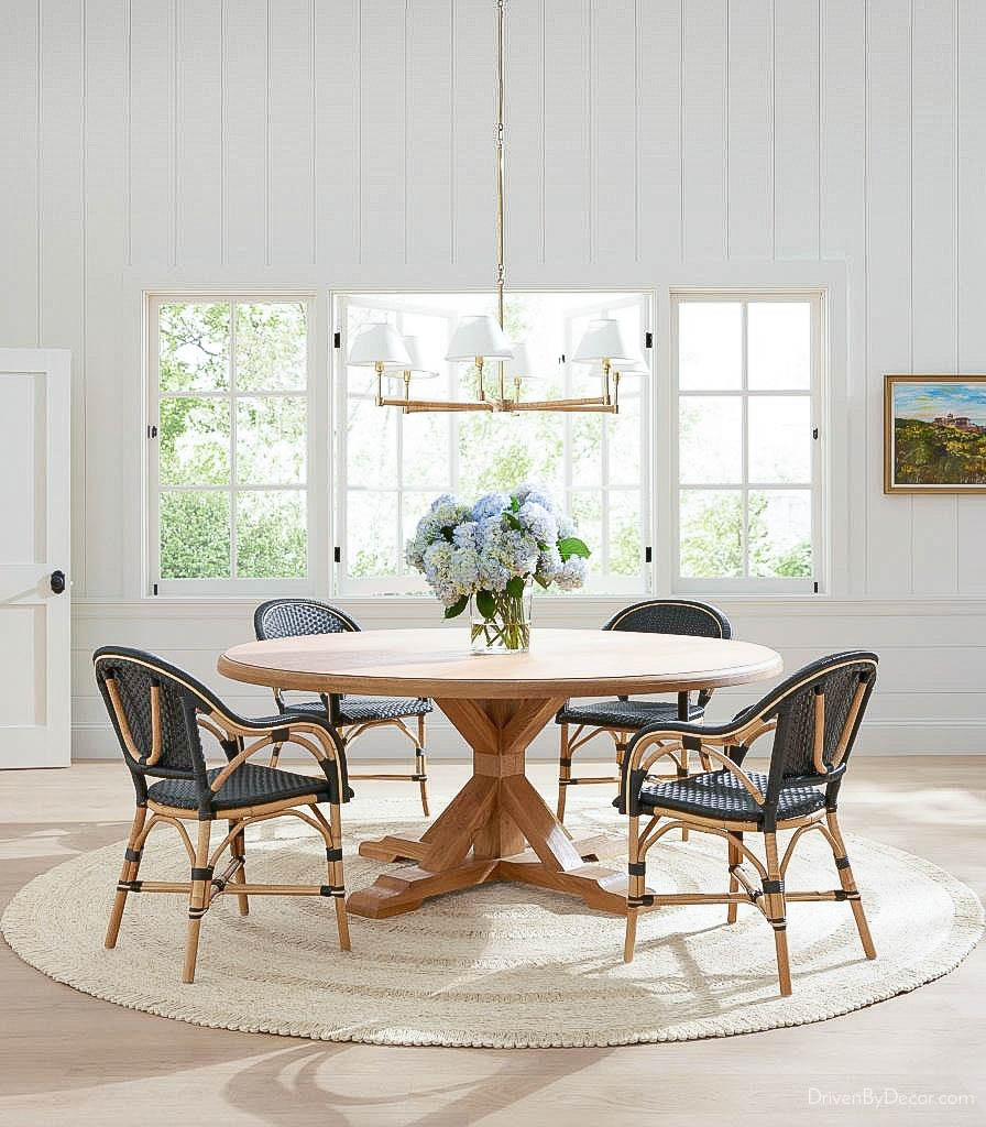 Vertical shiplap in dining space