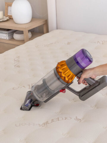 How to clean a mattress