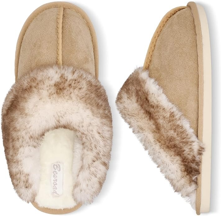 Faux fur slippers