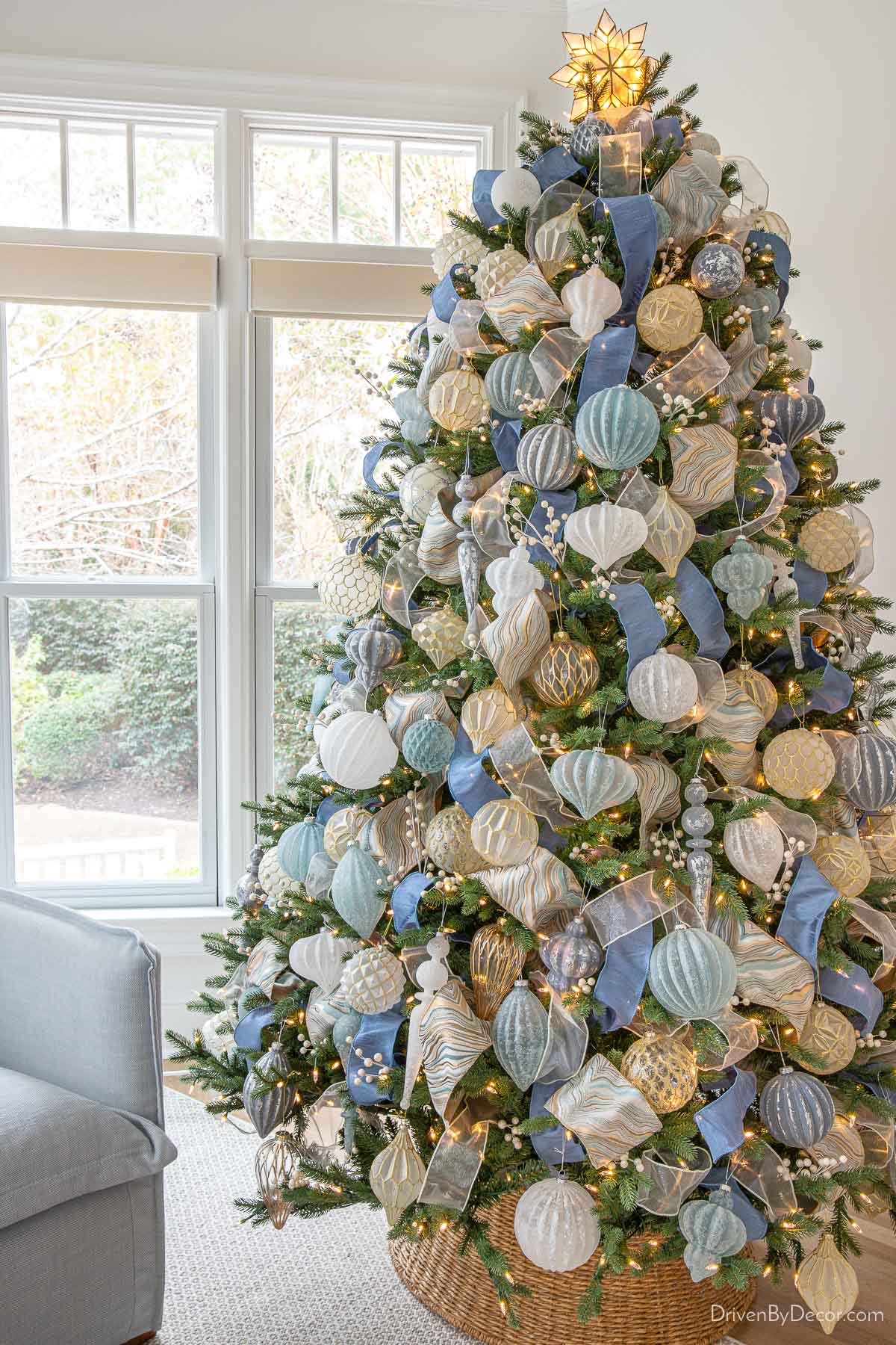 How to Decorate A Christmas Tree Step by Step! - Driven by Decor, image size:1200x1800