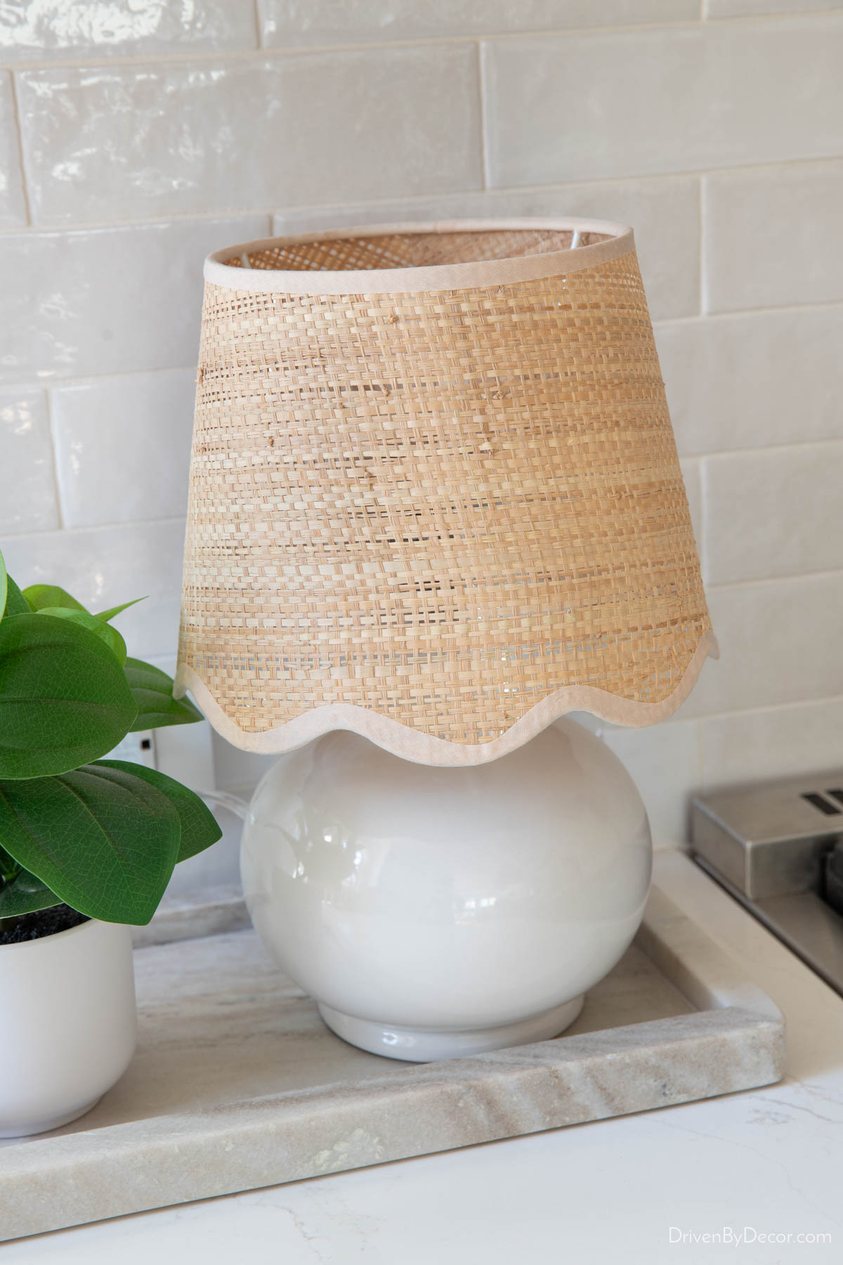 Mini white lamp with scalloped woven shade