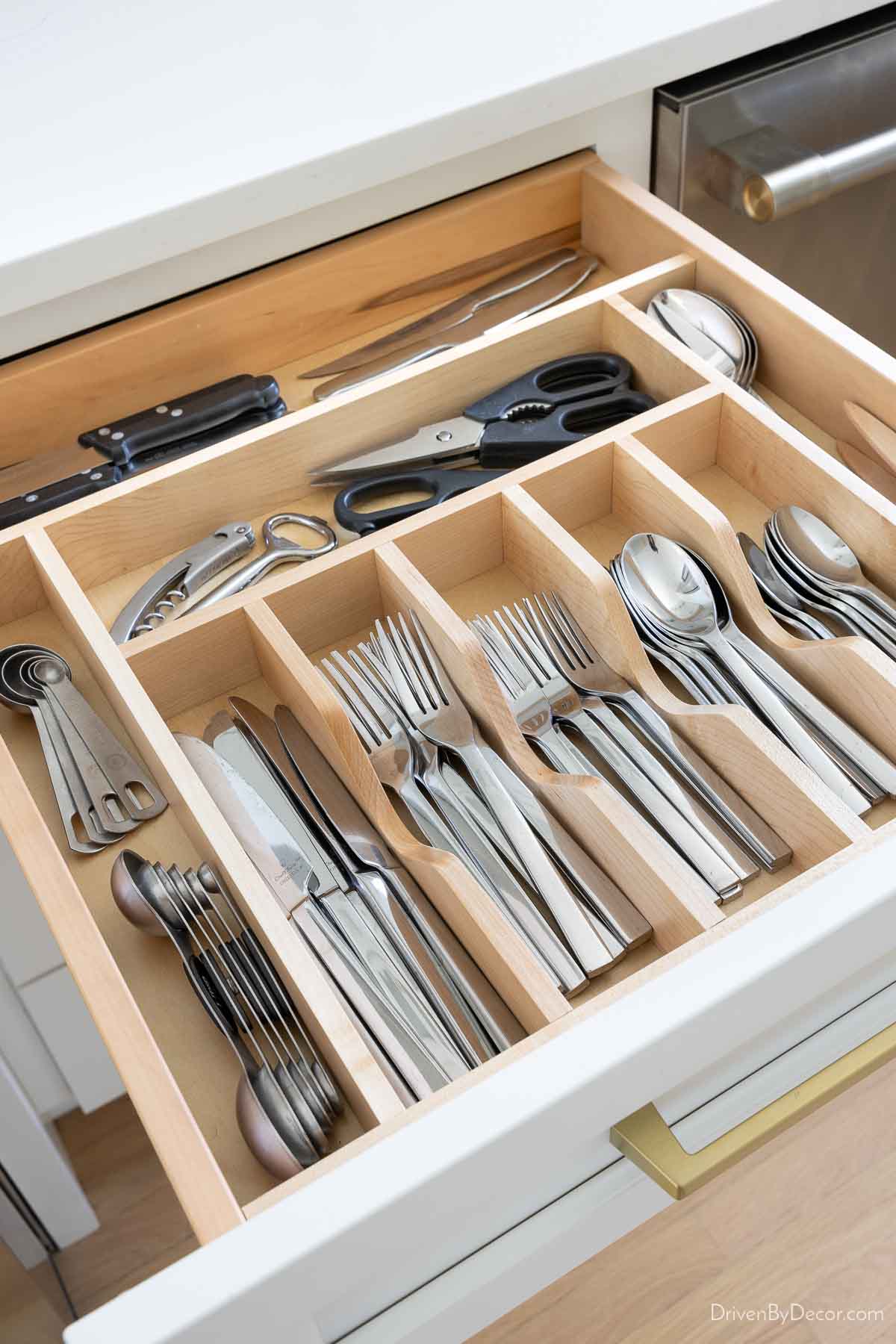 Cut to size silverware drawer insert for kitchen drawer organization