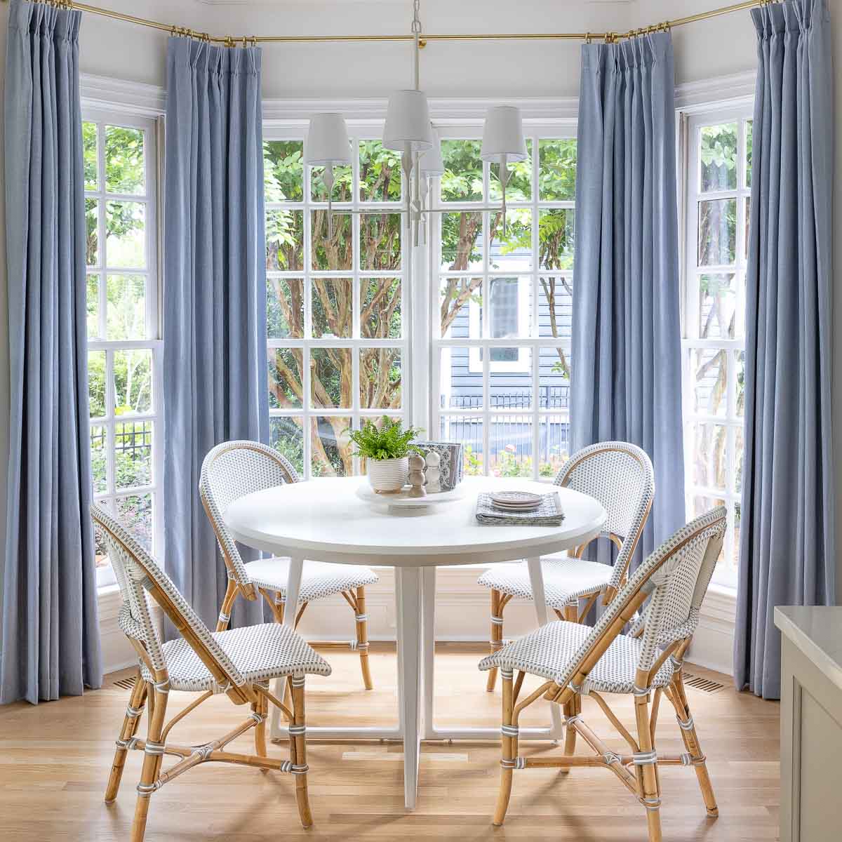 Breakfast Nook \, image size:1200x1200