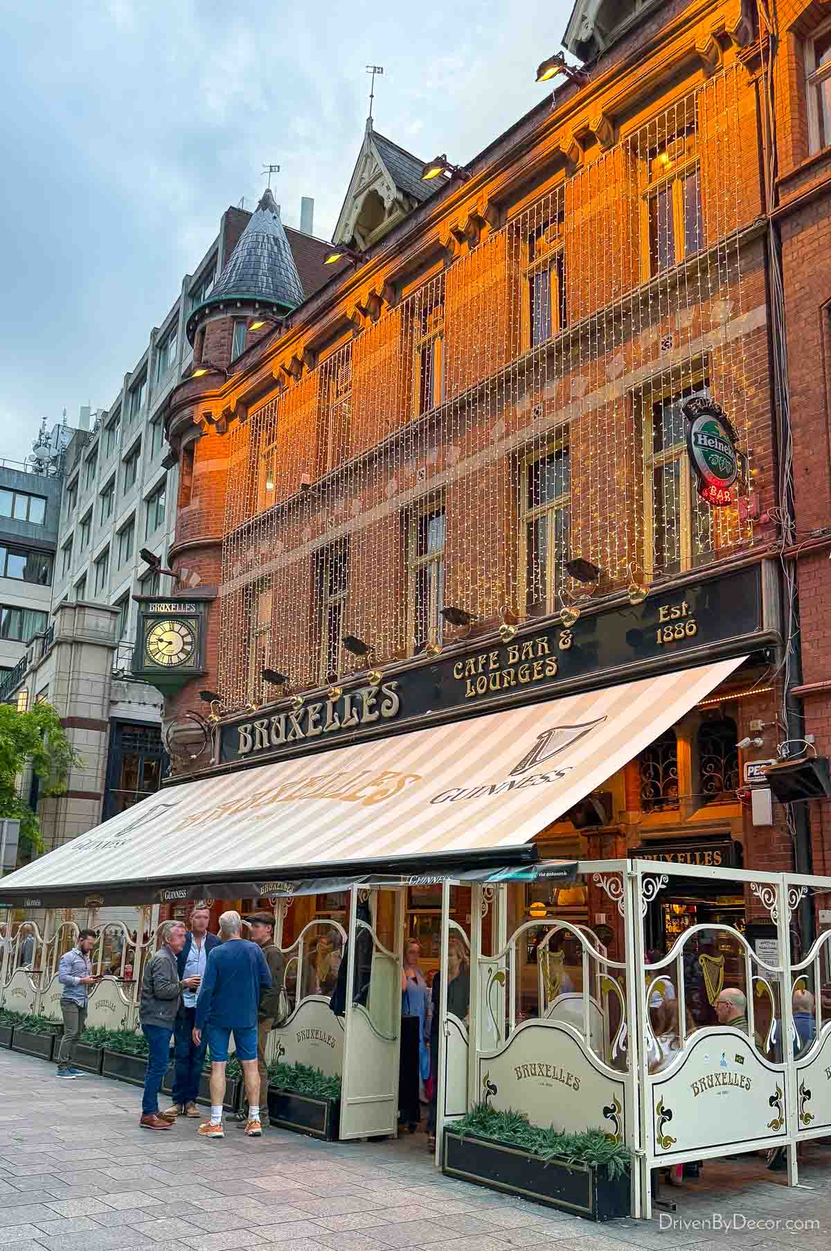 Cafe in downtown Dublin