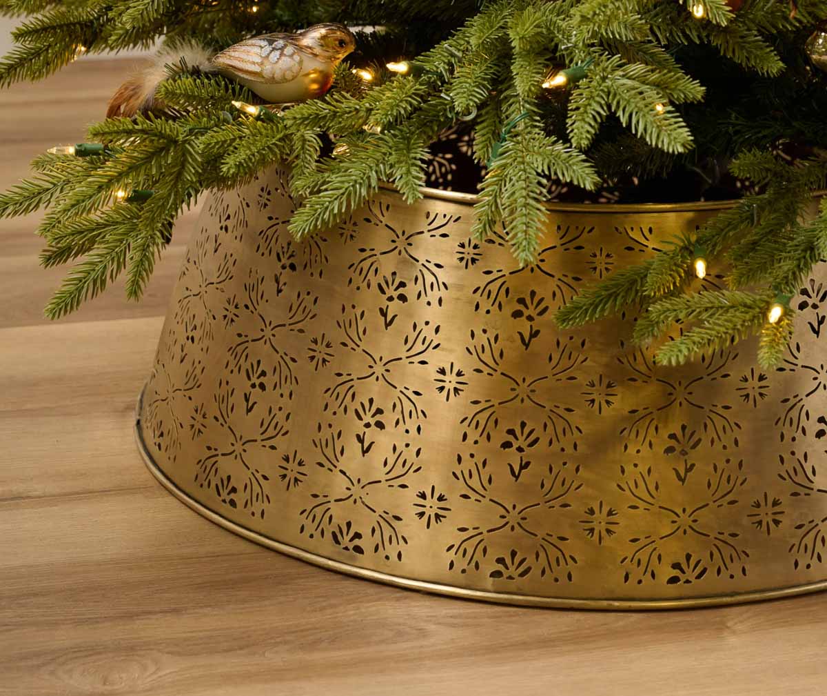 Gold Christmas tree collar