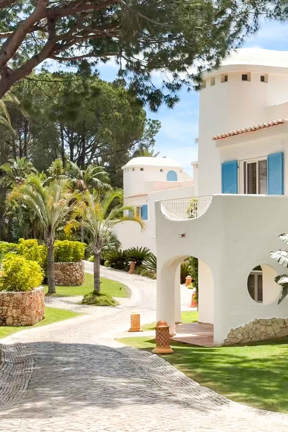Vila Vita Parc whitewashed building